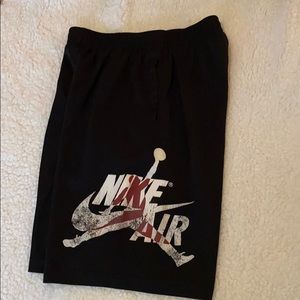 Nike boys shorts size L